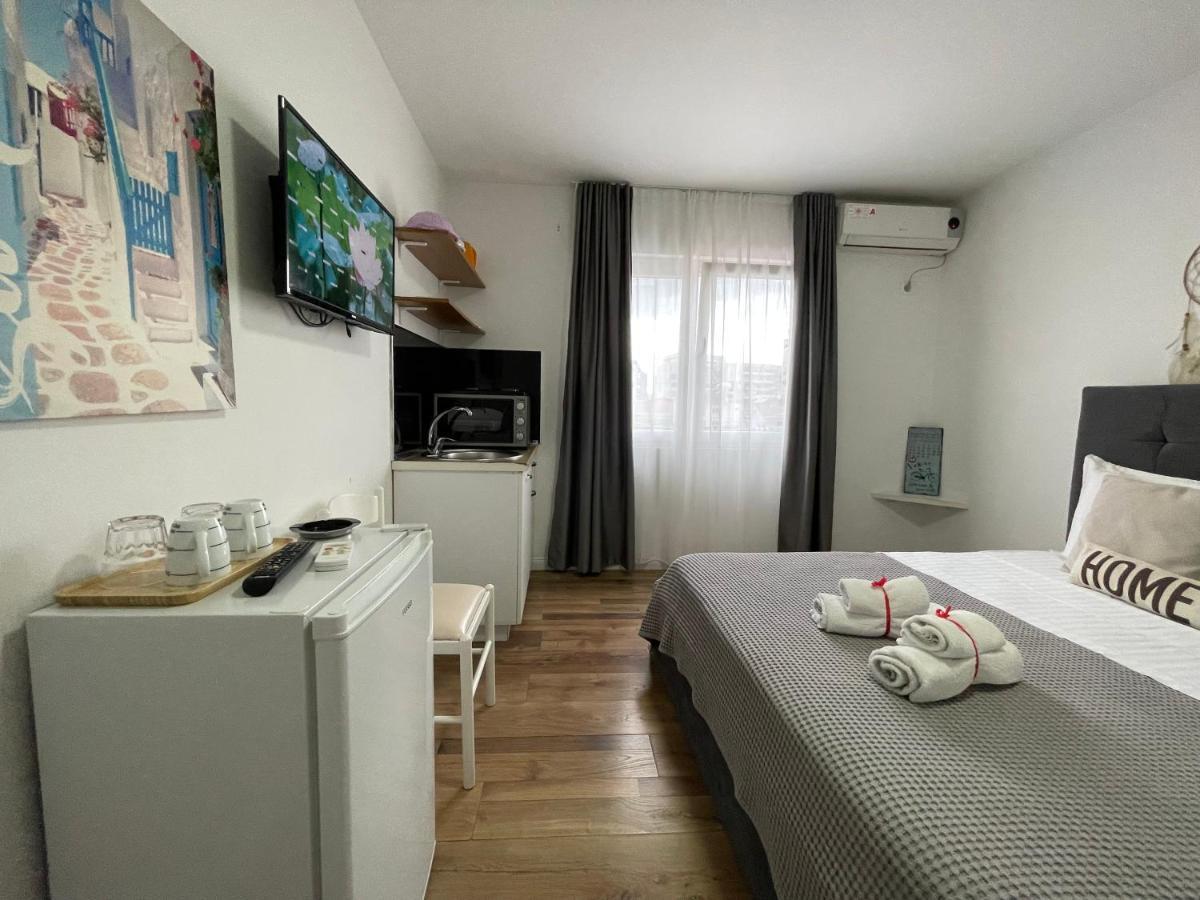 Central Studio Apartments Tiranë Ngoại thất bức ảnh