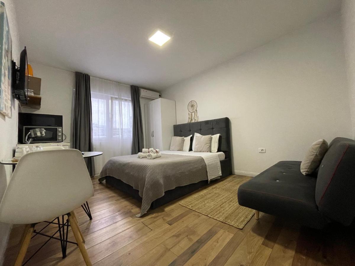 Central Studio Apartments Tiranë Ngoại thất bức ảnh