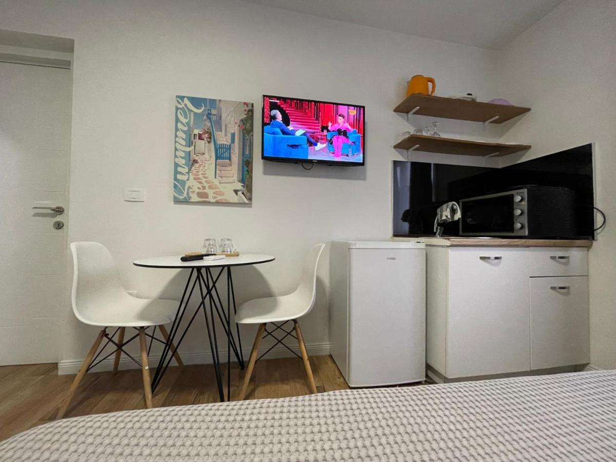 Central Studio Apartments Tiranë Ngoại thất bức ảnh