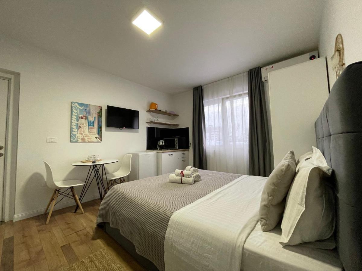 Central Studio Apartments Tiranë Ngoại thất bức ảnh